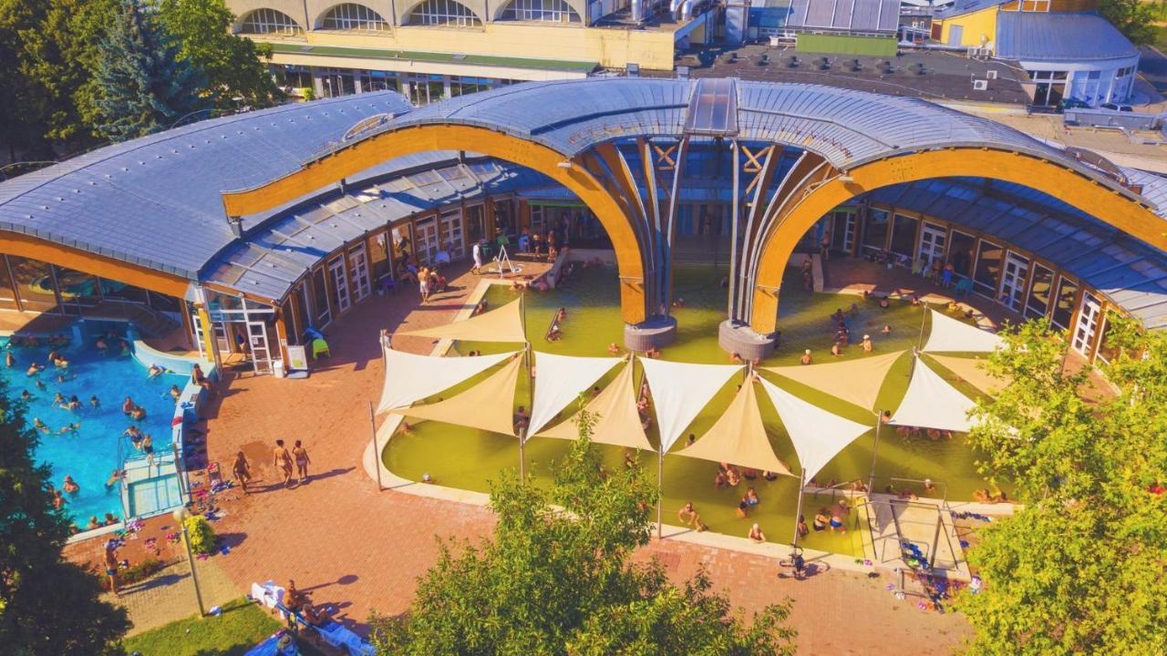Reka Apartman Бік Екстер'єр фото